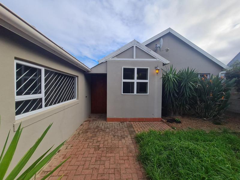 2 Bedroom Property for Sale in Admirals Park Western Cape